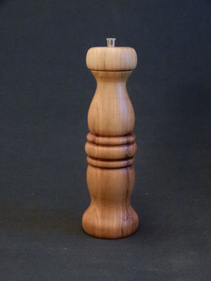 Stahlwerk,     Ulme,     für Pfeffer,      ca. 7,5 x 25 cm,     CHF 95.-