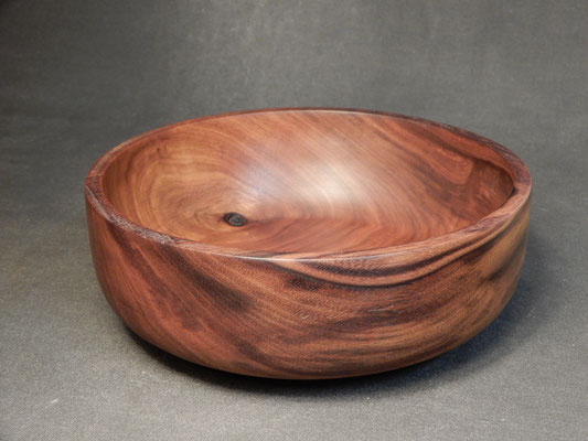 Schale Schwarznuss, 22 x 8 cm, CHF 95.-, Lieferbar