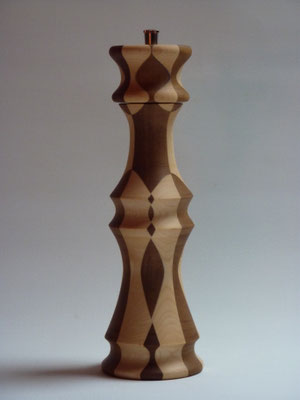 Stahlwerk / Nussbaum / Ahorn,     für Pfeffer,     ca. 25 cm,       CHF 150.-,     VIDEO