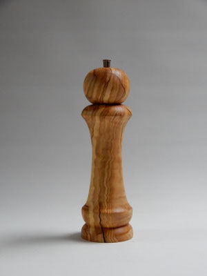 Stahlwerk, Ölbaum,     für Pfeffer,     ca. 7,5 x 25 cm,     CHF 105.-
