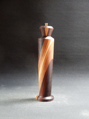Stahlwerk, Ahorn/Kirsch-/Nussbaum/Palisander,     für Pfeffer,     ca. 7x30 cm,      CHF 140.-,     VIDEO