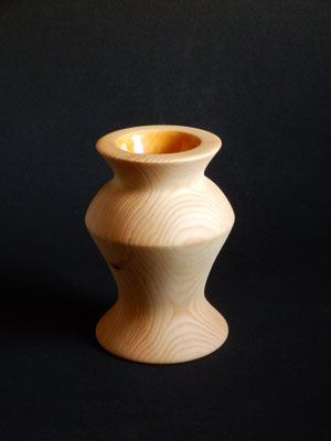 Arvenvase gepecht & geölt,   ca. 12 x 16,5 cm,   CHF 50.-,   