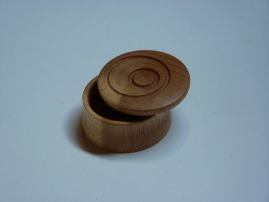 Einfaches Döschen Buche 74x36mm ohne Verschluss     CHF 20.-     