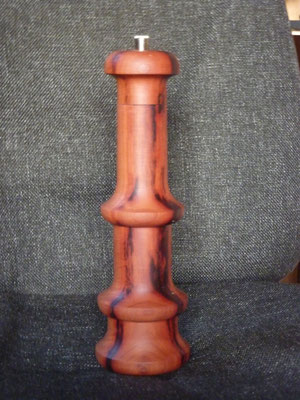  Stahlwerk / Birnbaum pur,     ca. 25 cm,     CHF 95.-