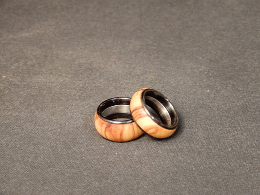 Fingerringe Ölbaum, 56/7, 56/9, je CHF 40.-, Lieferbar