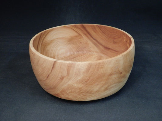 Schüssel aus Flatterulme, 12,5 x 25,5 cm, CHF 200.-