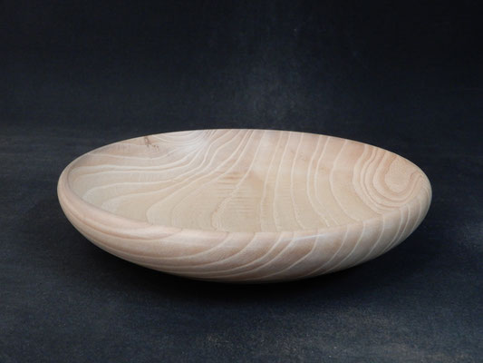 Flache Schale aus Esche, ca. 7 x  20 cm, CHF 100.-, Lieferbar