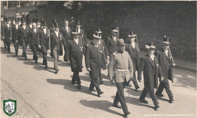 Umzug um 1934. Quelle: Bildarchiv Adelskamp/Kirschbaum
