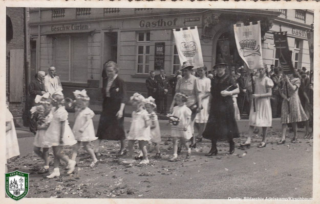 Fronleichnamsprozession um 1934. Quelle: Bildarchiv Adelskamp/Kirschbaum