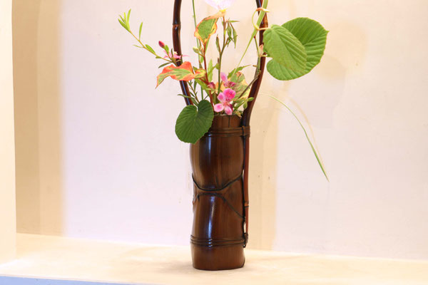 伝統工芸士 高江雅人「竹のバッグ&花入」展 - 九つ井 山の上 伝統工芸士 高江雅人「竹のバッグ&花入」展 - 九つ井 山の上