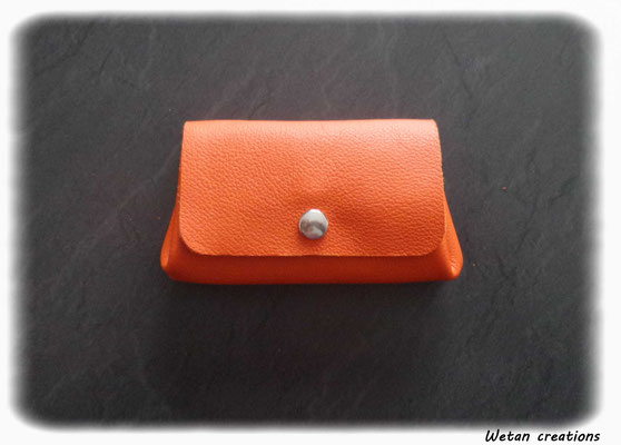 Porte-monnaie à soufflets en cuir sans couture orange - 2 compartiments - 2 rabats avec fermeture par bouton pression - Dim : 11.5x7.5 cm - (photo2) VENDU
