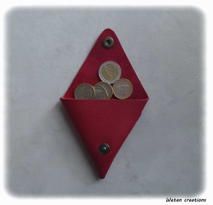 Porte monnaie triangle 10x10x10 - 8 euros