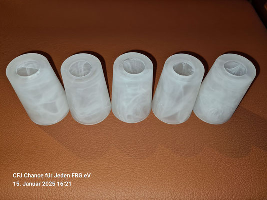 Art.-Nr. 1027 Lampenschirm, weiß meliert, 5er-Pack, Ø 5,0 cm, Fassung Ø 2,3 cm, Hohe 6,0 cm, CFJ-Preis 22,50 Euro