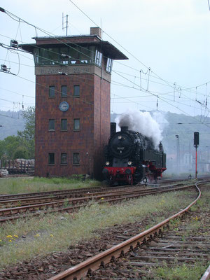 2010-05-22: Dampflok 95 027 im Bahnhof Blankenburg