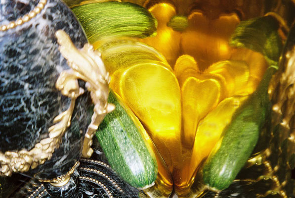 Zucchini Gold Installation (01)