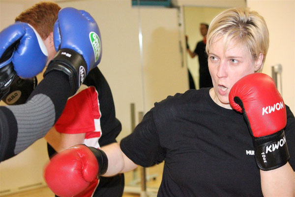 Kampfsport Semikontakt Kickboxen Pointfighting München - Trainings Bilder 1.Quartal 2012