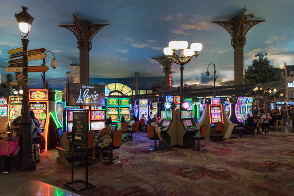 Im Paris Las Vegas.
