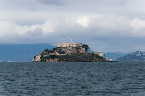 Alcatraz vom Boot aus.