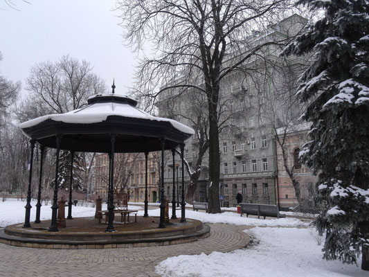 Ein Pavillon im Schewtschenko Park