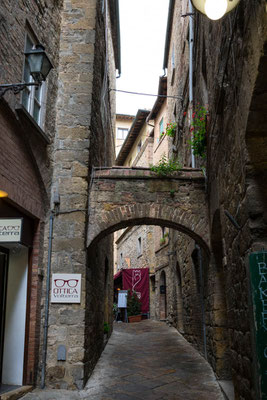 Gasse in Volterra.