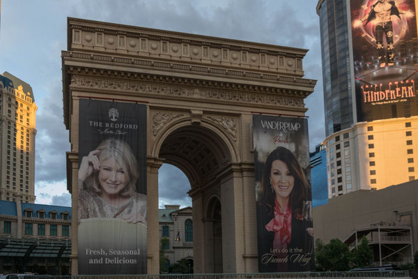 Der Arc de Triomphe.