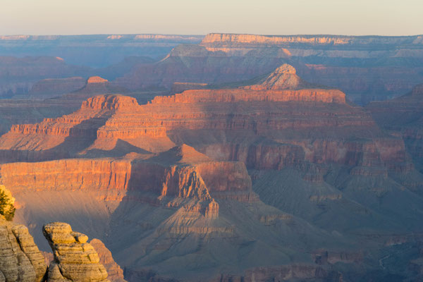 Sonnenaufgang am Grand Canyon.