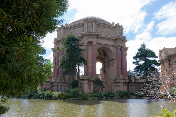Palace of Fine Arts.