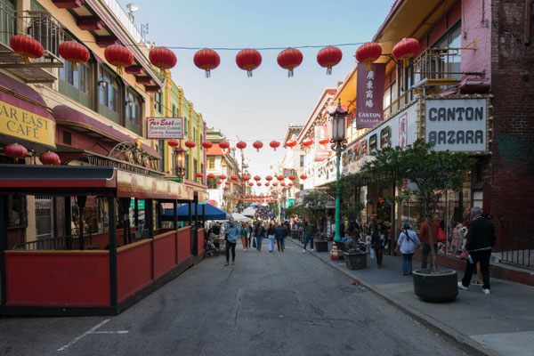 Geschmückte Straße in Chinatown.