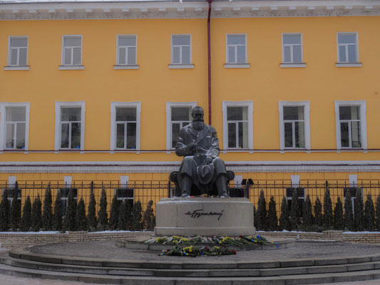 Denkmal für Mykhailo Hrushevskyi