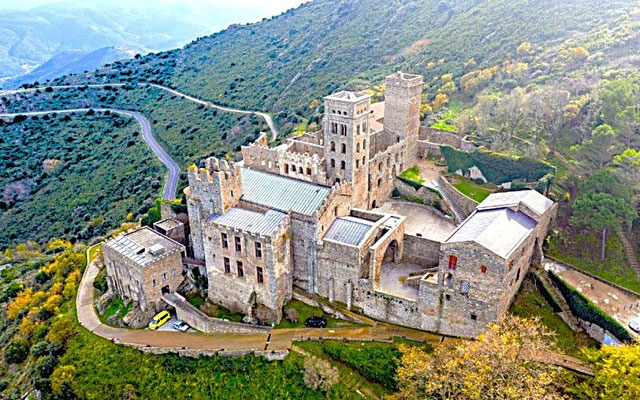 Sant Pere de Rodes in der Vogelperspektive. Quelle: espanafascinante.com
