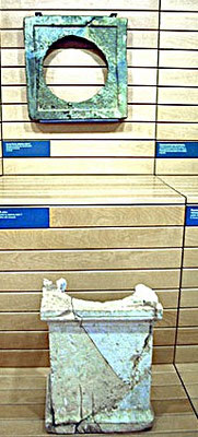 Brunnenartiger Zisternenaufsatz (zum Schöpfen des Wassers) im Museum von Ullastret