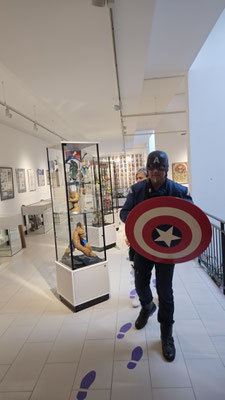 Captain America mit Rundschild im Cöln Comic Haus, Museum