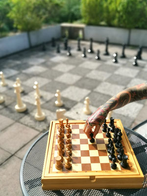 Terrasse mit Schach
