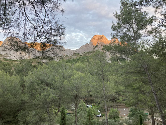 Gouden gloed op Les Alpilles