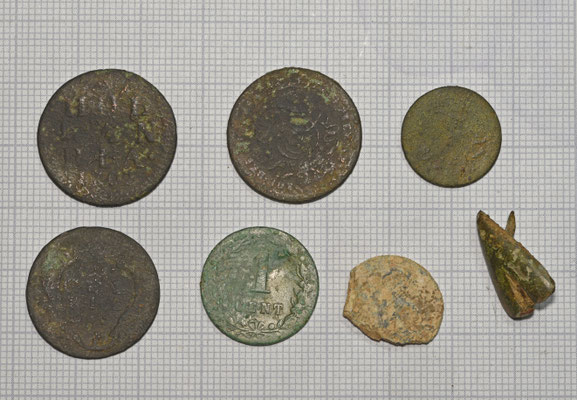 2 en 1 cent Leopold, Leeuwencent 1880, Duit Hollandia 1702, Duit Gelria 1755 en een oorlogscent