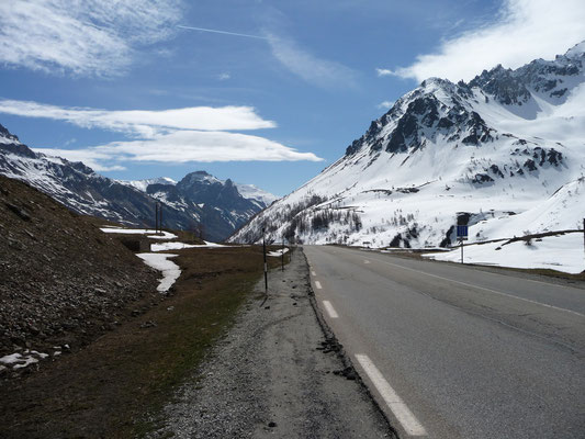 sneeuwlandschap bovenop de pas (Col du Lataret)