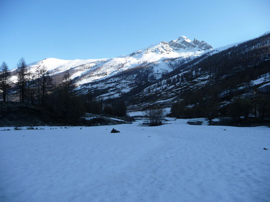 onhoog de sneeuw in