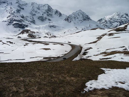 sneeuwlandschap bovenop de pas (Col du Lataret)