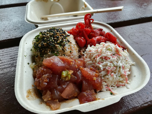 Ahi Poke - Roher gewürfelter Fisch mit unterschiedlichen spannenden Beilagen im berühmten "Da Poke Shack" - Extrem lecker!