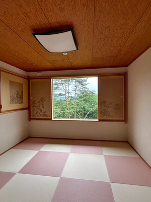 和室は畳のみ新しくしました。もともと素晴らしい造りの和室でした。