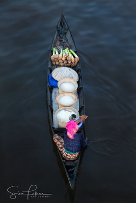 Market woman from a bird's eye view 