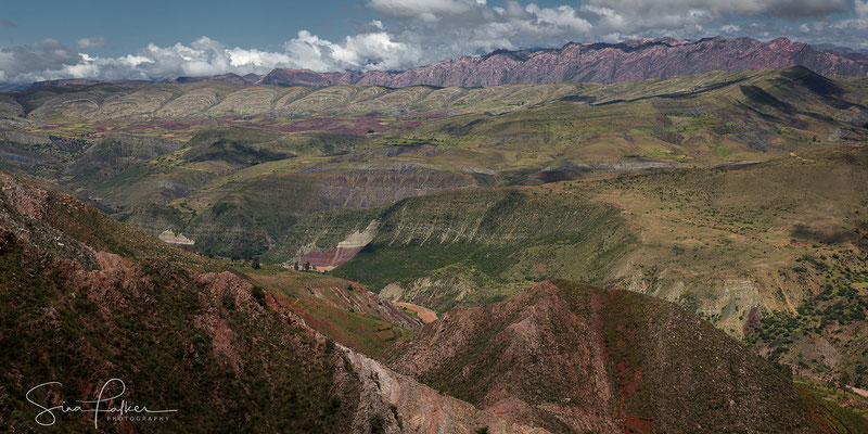 The Maragua crater from afar 