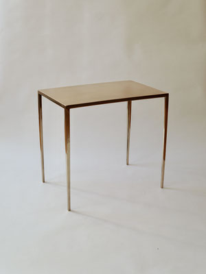 table 1 - 2024 -  silicon bronze cast with tin bronze plate, welded and polished - 54 x 58 x 38 cm