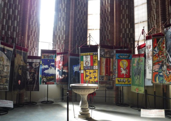 歴代パリオの優勝旗の展示