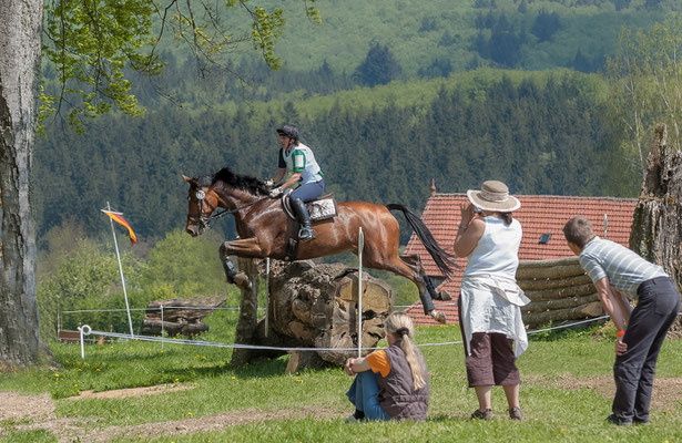 "Weiter Sprung" von Nikolaus Fuchs