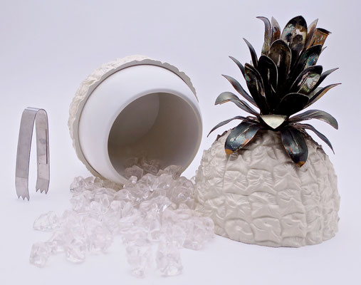 icebucket glamorous sophisticated hollywoodstyle pineapple designclassics  interior festlich festtafel dinnerparty stylist