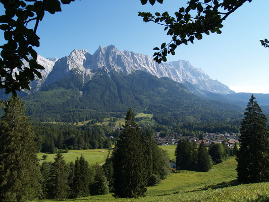 Höhenrain mit Blick auf die Zugspitze