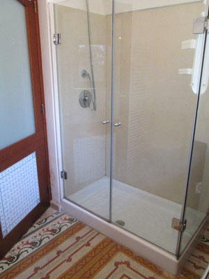 Trullo Ulivo - Comoda doccia nella sala da bagno