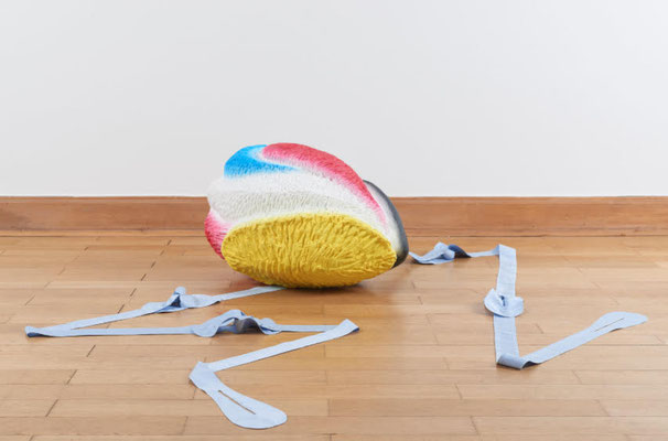 NAUFUS RAMIREZ-FIGUEROA, Vase 3, 75x40x50cm_epoxy paste composite, polyurenthane foam, raw silk, 2019