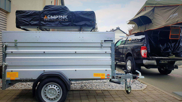 CMPJNK Dachzelt auf Anhänger montiert